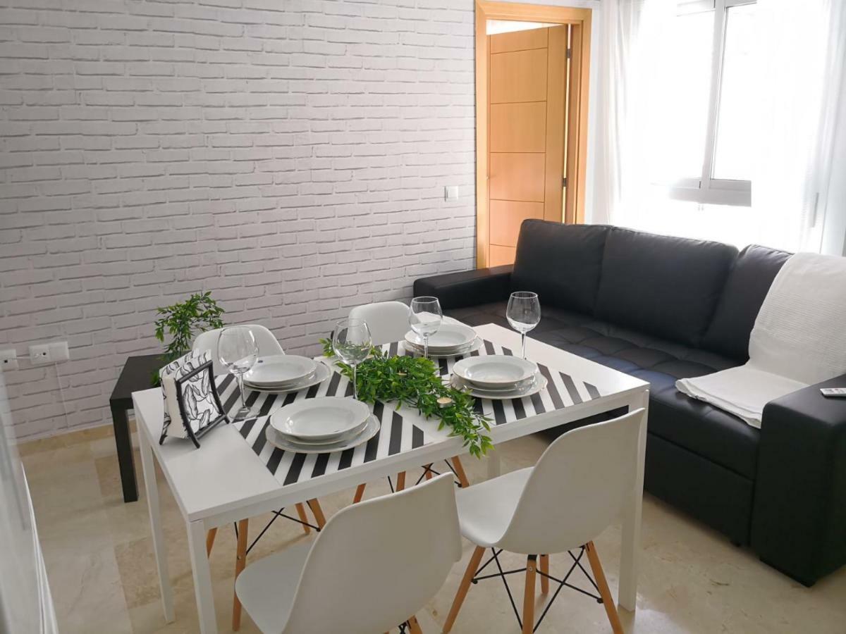 Apartamento La Victoria マラガ エクステリア 写真